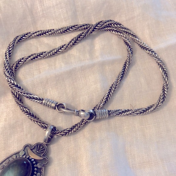 Vintage 925 Sterling Silver 16” Twisted Rope Chain w/1.5” Labradorite Pendant - Picture 3 of 5